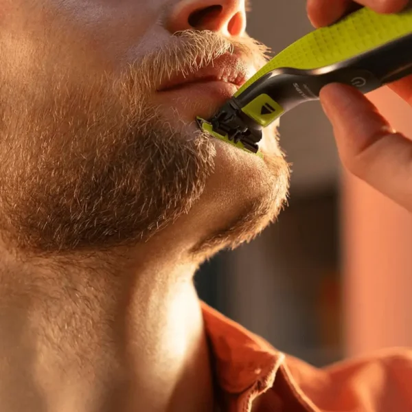 Philips Facial Hair Shaver Model QP2724 (3)